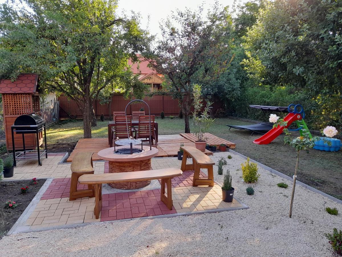 Nárcisz Vendégház 2 Mezőkövesd Exterior foto